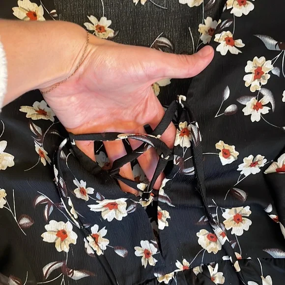 Floral Blouse - Picture 3 of 5